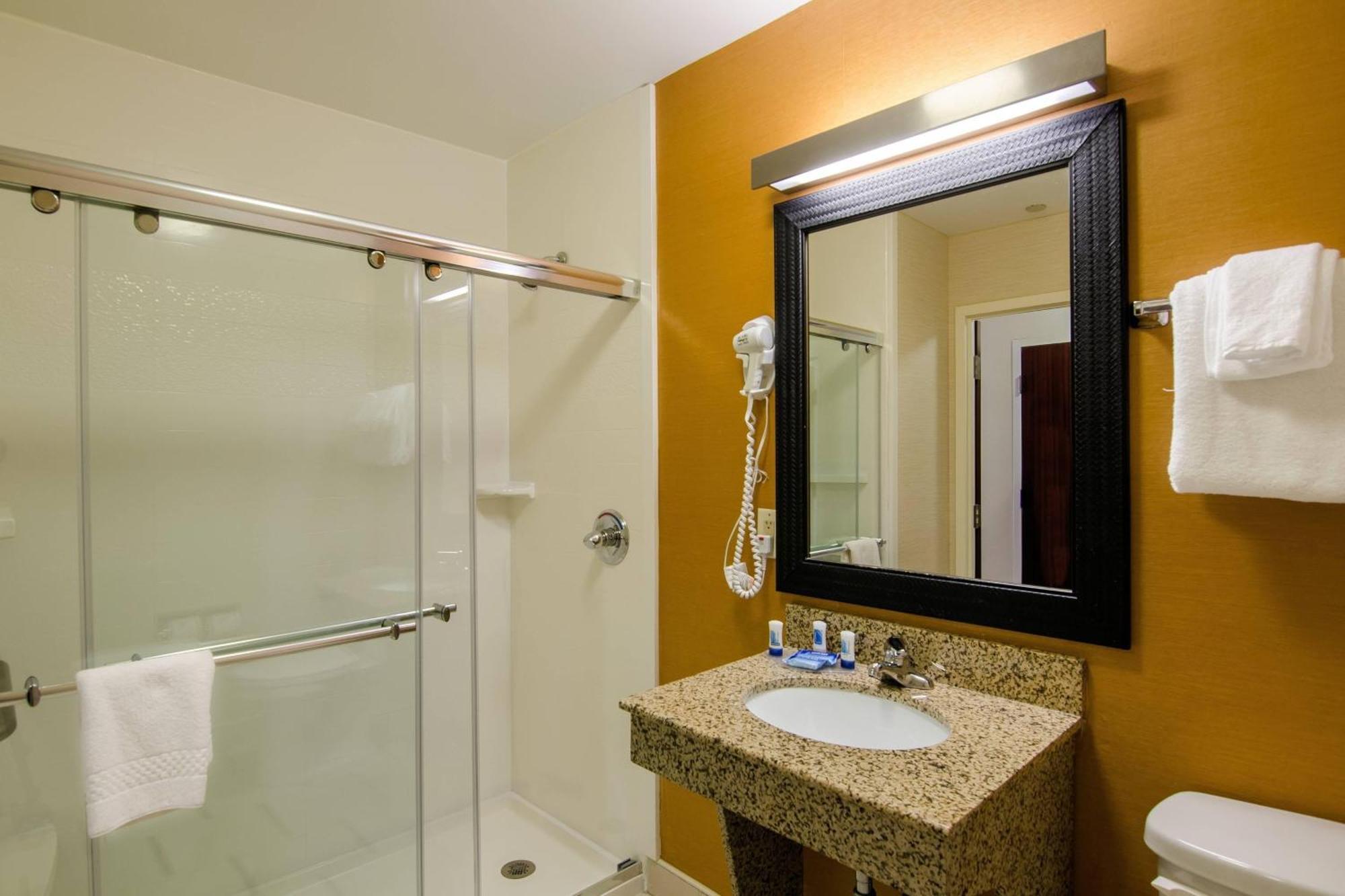 Fairfield Inn And Suites By Marriott Potomac Mills Woodbridge Ngoại thất bức ảnh