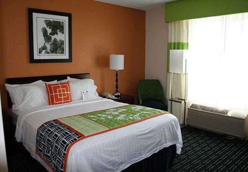 Fairfield Inn And Suites By Marriott Potomac Mills Woodbridge Ngoại thất bức ảnh