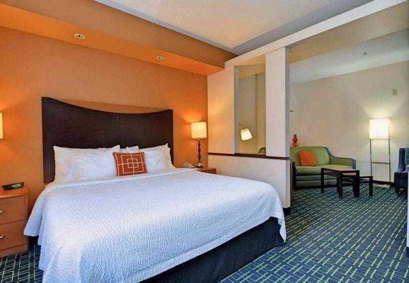 Fairfield Inn And Suites By Marriott Potomac Mills Woodbridge Ngoại thất bức ảnh